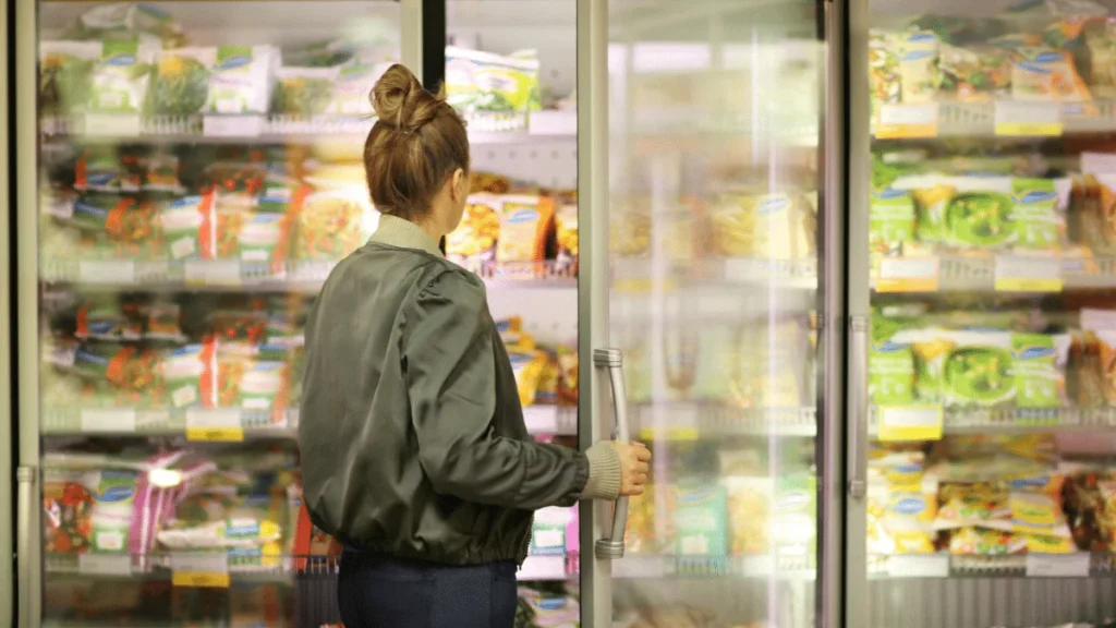 Plate comparison showing whole foods versus ultra-processed packaged items